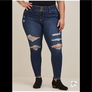 NWT - Torrid Destructed Skinny Jeans